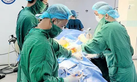Bệnh viện Đa khoa 115 Nghệ An thực hiện thành công ca mổ thay khớp háng nhân tạo cho bệnh nhân