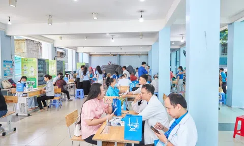 Phường Tân Thuận (TP.HCM) tổ chức khám sức khỏe miễn phí cho người dân