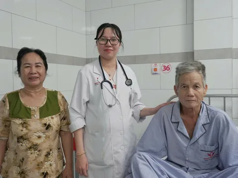 Cứu sống bệnh nhân ho ra máu ồ ạt nhờ can thiệp tắc mạch phế quản